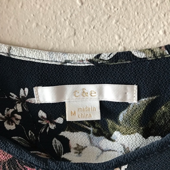 C&E Floral Navy shell tank - Picture 3 of 5